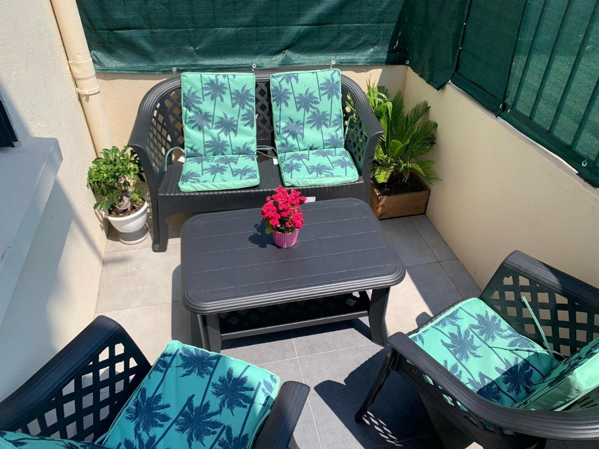 Grand Studio Tres Agreable Avec Bar, Cuisine Et Terrasse Cagnes-sur-Mer Exterior foto